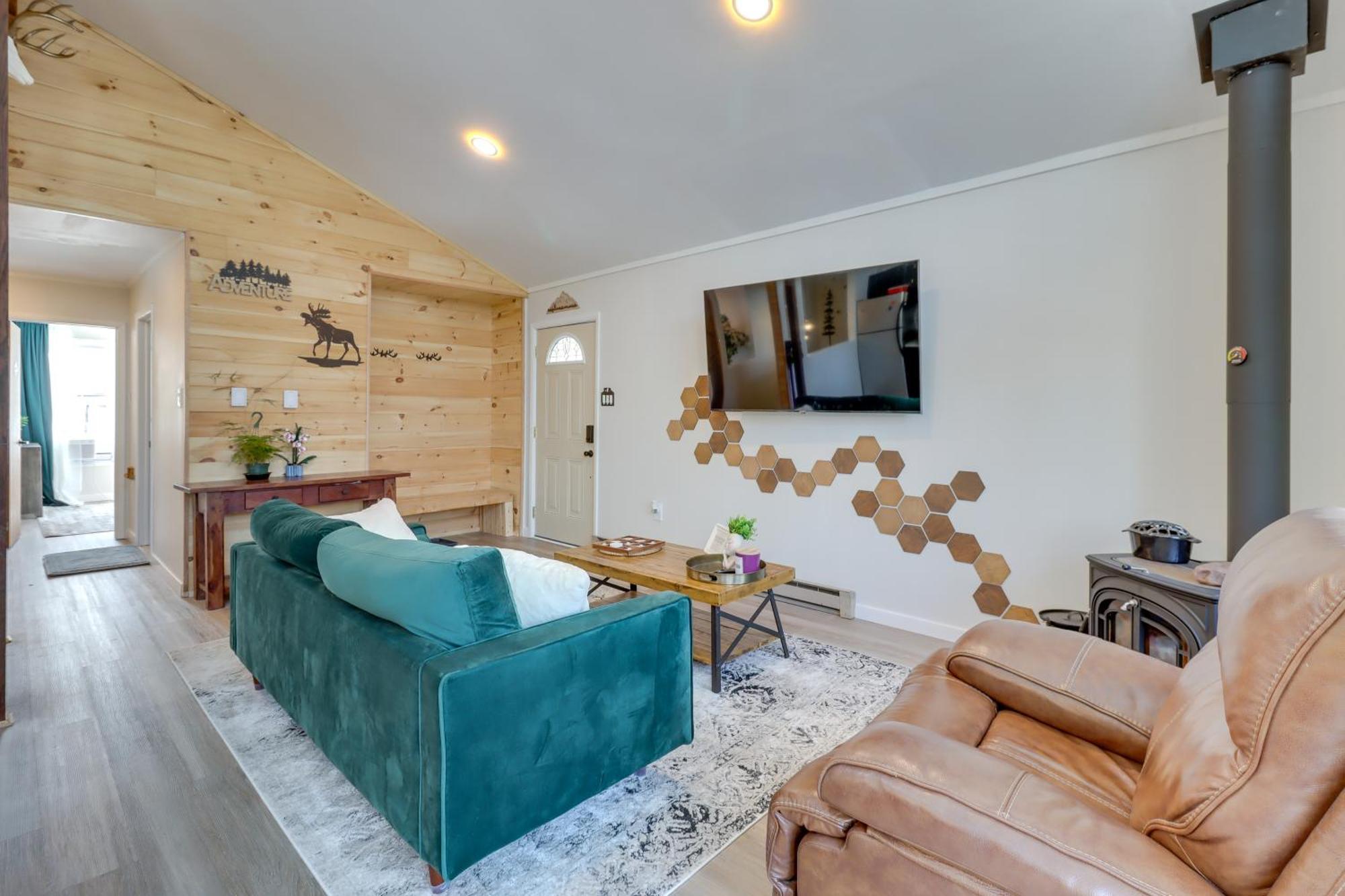 Private Cottage-style Getaway In Pocono Mountains!